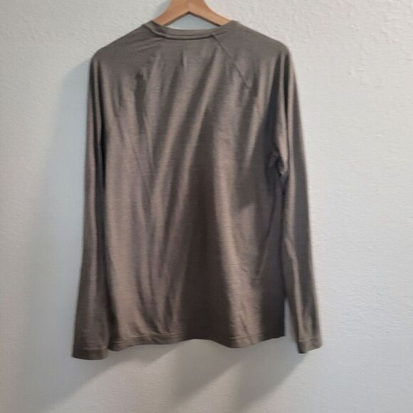 Rhone/Peloton Shirt Men's Small Grey Long Sleeve Crew Neck Athletic Cycling - Picture 2 of 8